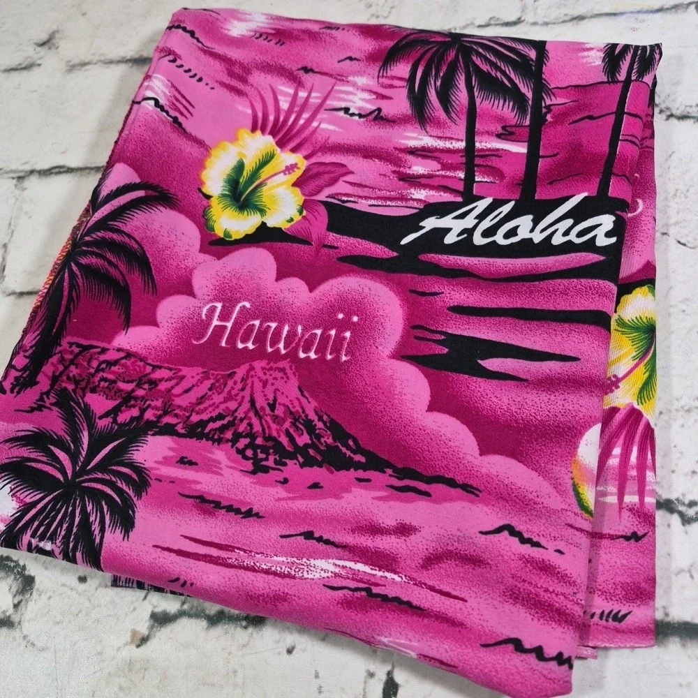 Vintage Aloha Hawaii Print Sarong Wrap Wall Drop Hanging Decor Pink Palms 2x1.5y